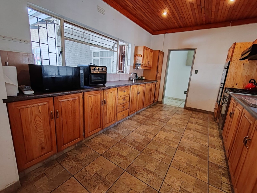 5 Bedroom Property for Sale in Miederpark North West